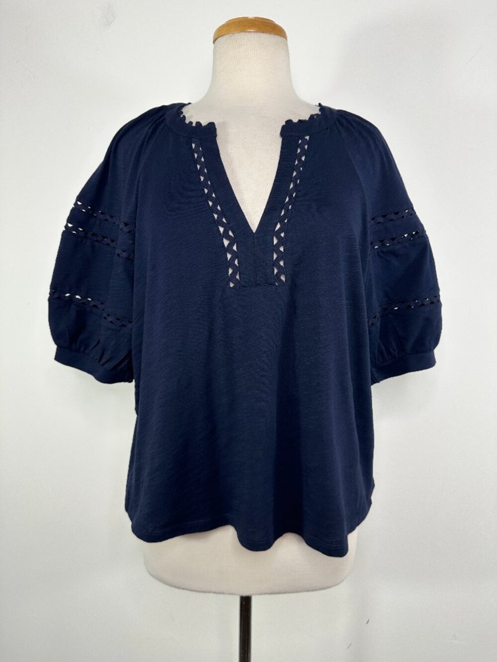 NWT Boden Cotton V- Neck Ballon Short Sleeve Navy Top Scalloped Lase Trim Sz 12